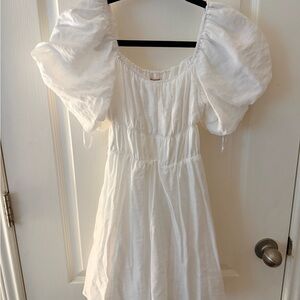 Elegant White Puff Sleeve Dress